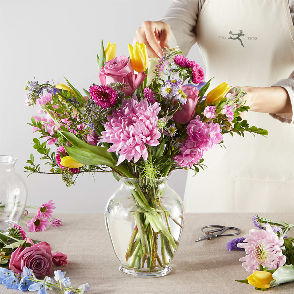 Pastel Tradition - A Florist Original – Flowers By Van Brunt, Long Branch NJ