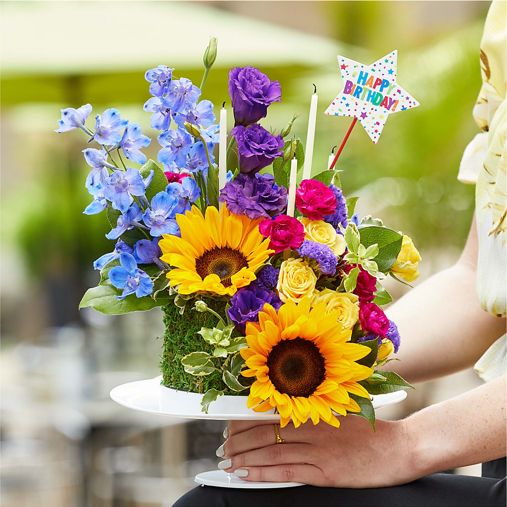 Star of the Day Floral Cake – Flowers By Van Brunt, Long Branch NJ